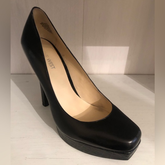 Black Nine West Heels - Picture 2 of 6